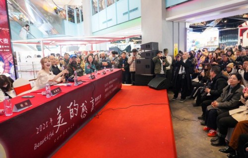 “跟着演唱会去旅行”美依礼芽巡回演唱会武汉站正式启动