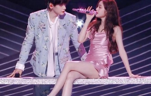 吴宣仪翟潇闻CP超好磕，吴宣仪：红了真好