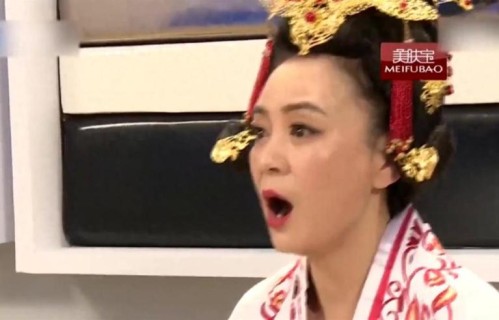 52岁王姬惊艳登场，一身埃及艳后造型风韵犹存，更显美艳霸气！