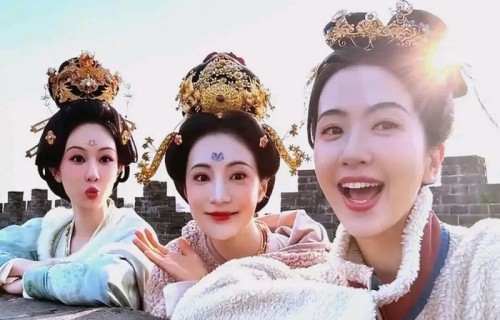 《国色芳华》创50亿播放量  新吸1200万会员   湖南卫视喜不自胜再次恭喜自己