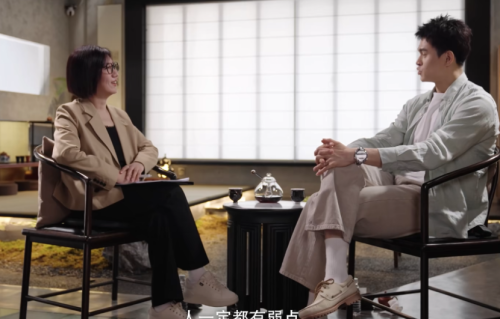 向佐：你笑我太疯癫，我笑你看不穿！