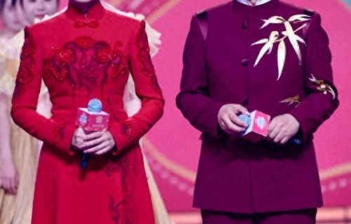 演员郭晓冬回山东老家陪母亲过年，破房子翻新，哥俩建桥修路尽孝