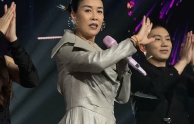 为什么那英的这场演唱会会被观众和网友称为“小品专场”？