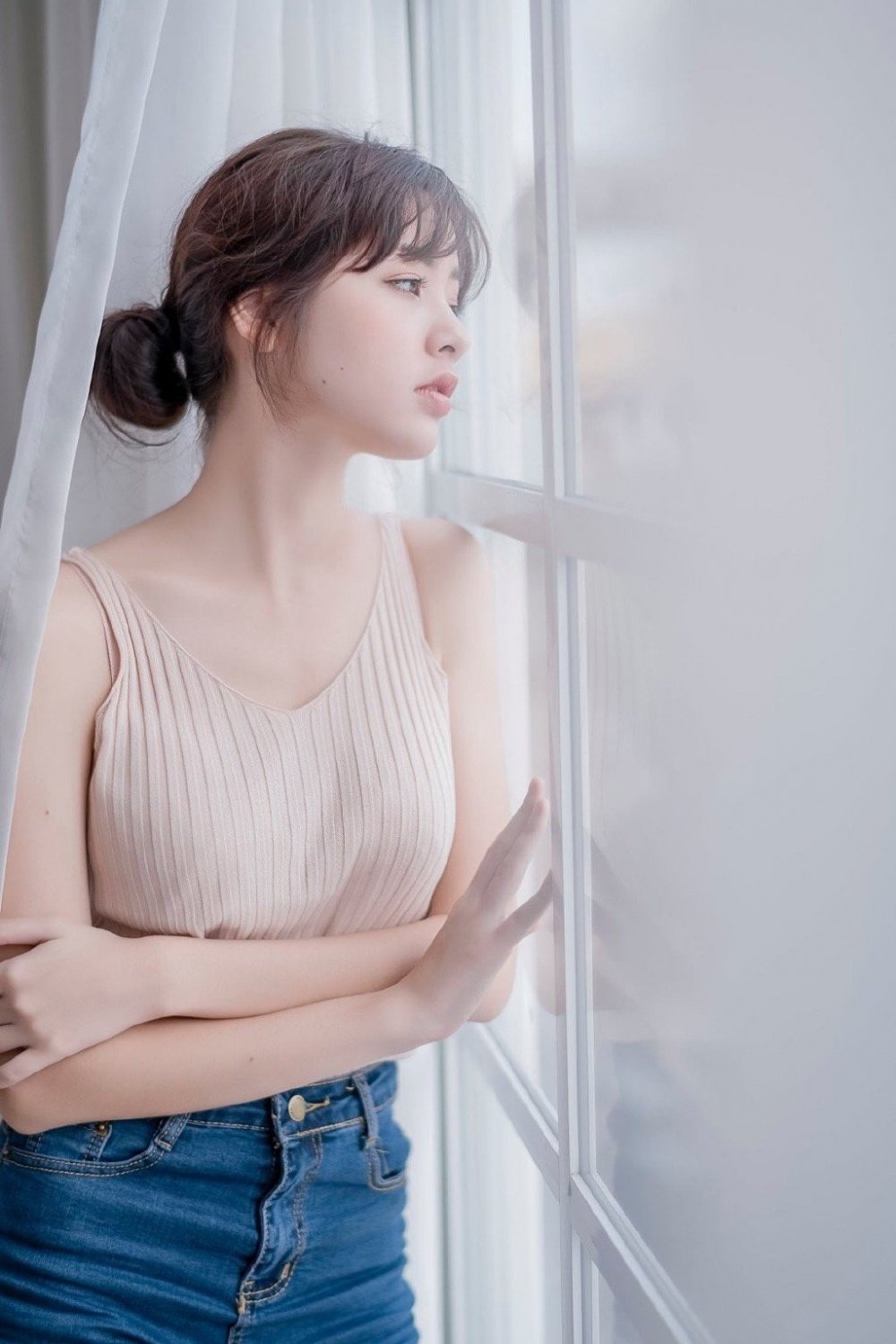 《逃出绝命街》首曝预告 现代人误入史前世界