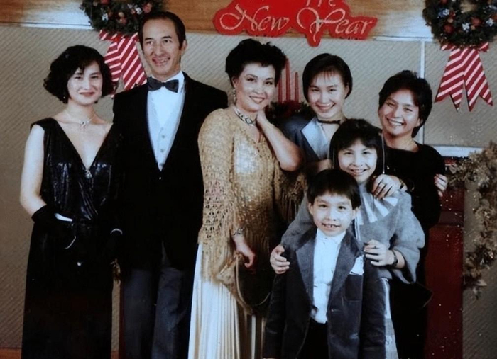 打开网易新闻 查看精彩图片