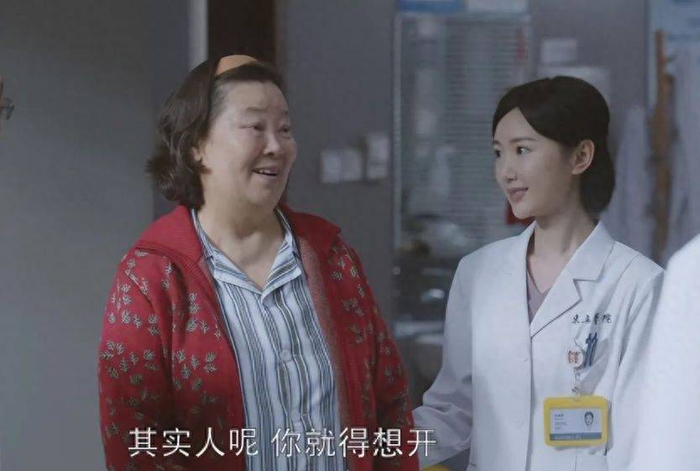 《问心》的剧情发展备受期待,观众们期盼着每个角色都能够找到自己的幸福和满足。不过,无论如何,这部医疗连续剧已经成功地吸引了观众的关注,让人深陷其中,难以自拔。期待着剧情的精彩发展和人物的成长。